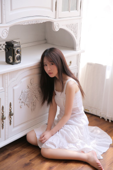 男生咬小兔兔的心理描写
